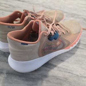 Men's Sz 8.5 Nike Kyrie Flytrap 5 Basketball Shoes Rattan Hemp 11/23 CZ4100-200